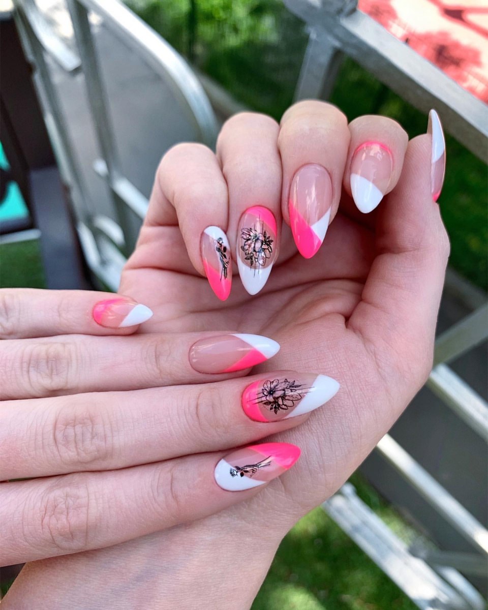 Летний маникюр со слайдерами