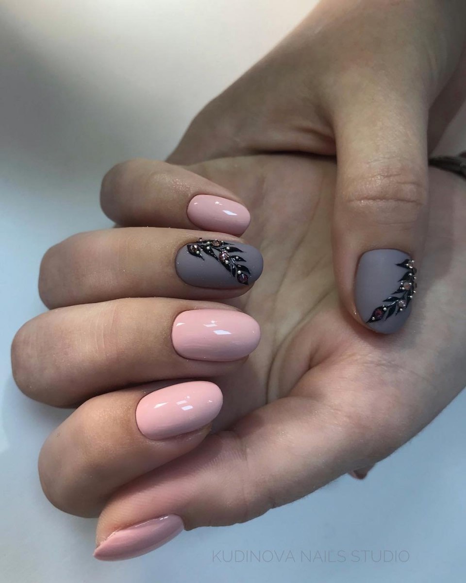 Маникюр с акриловой пудрой