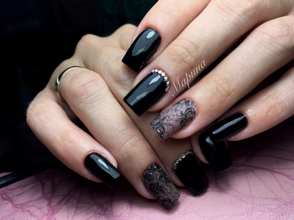 Ногти квадратные черные модные
