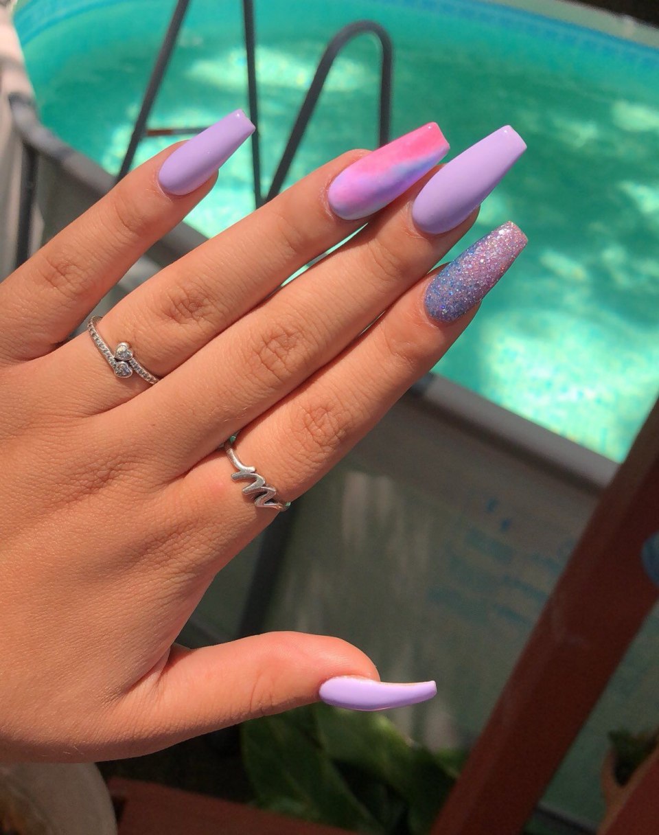 фиолетовые ногти длинные фото