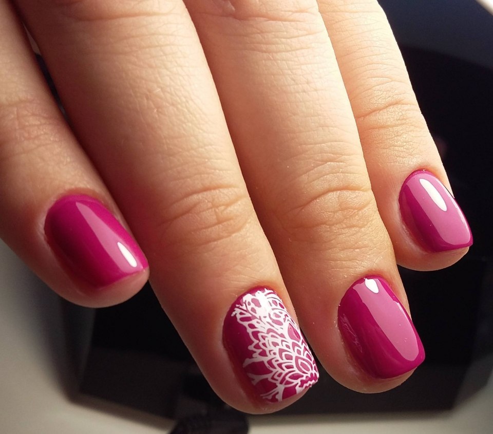 Маникюр на короткие овальные ногти