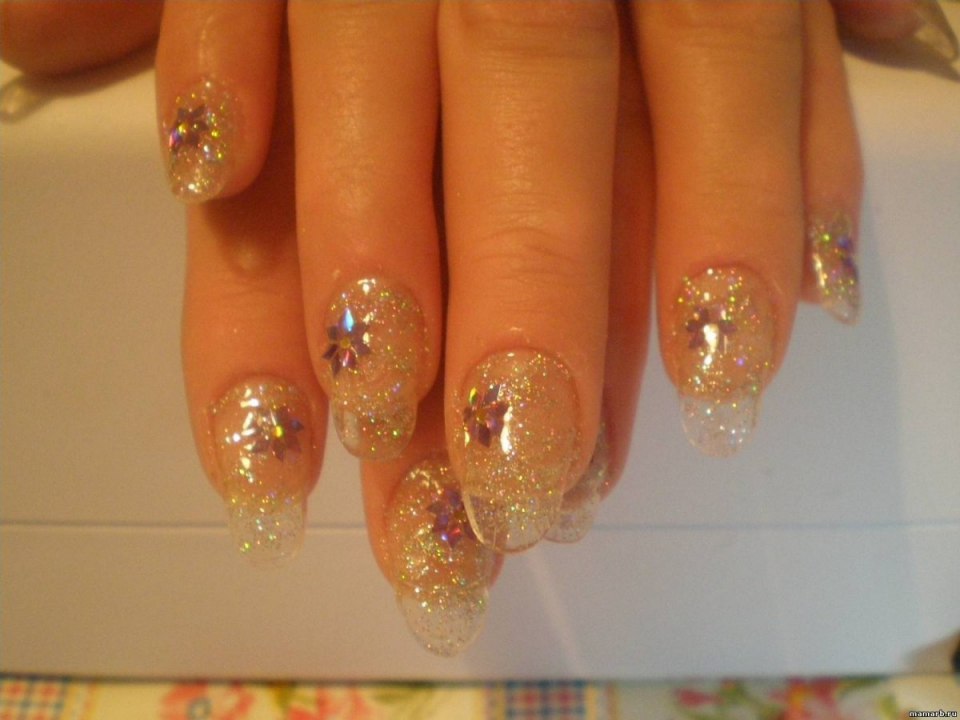 Ногти прозрачные с рисунком