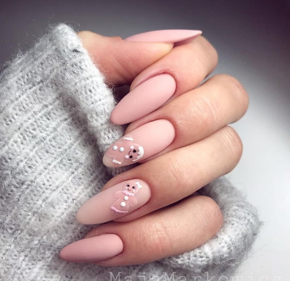 Ногти зимние нежные