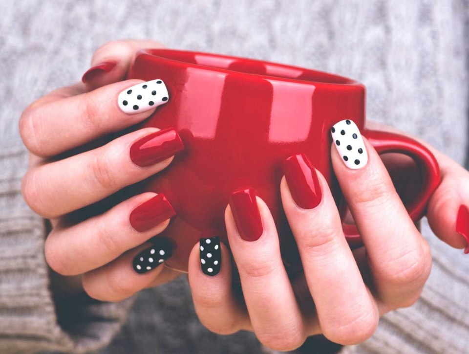 Легкий маникюр