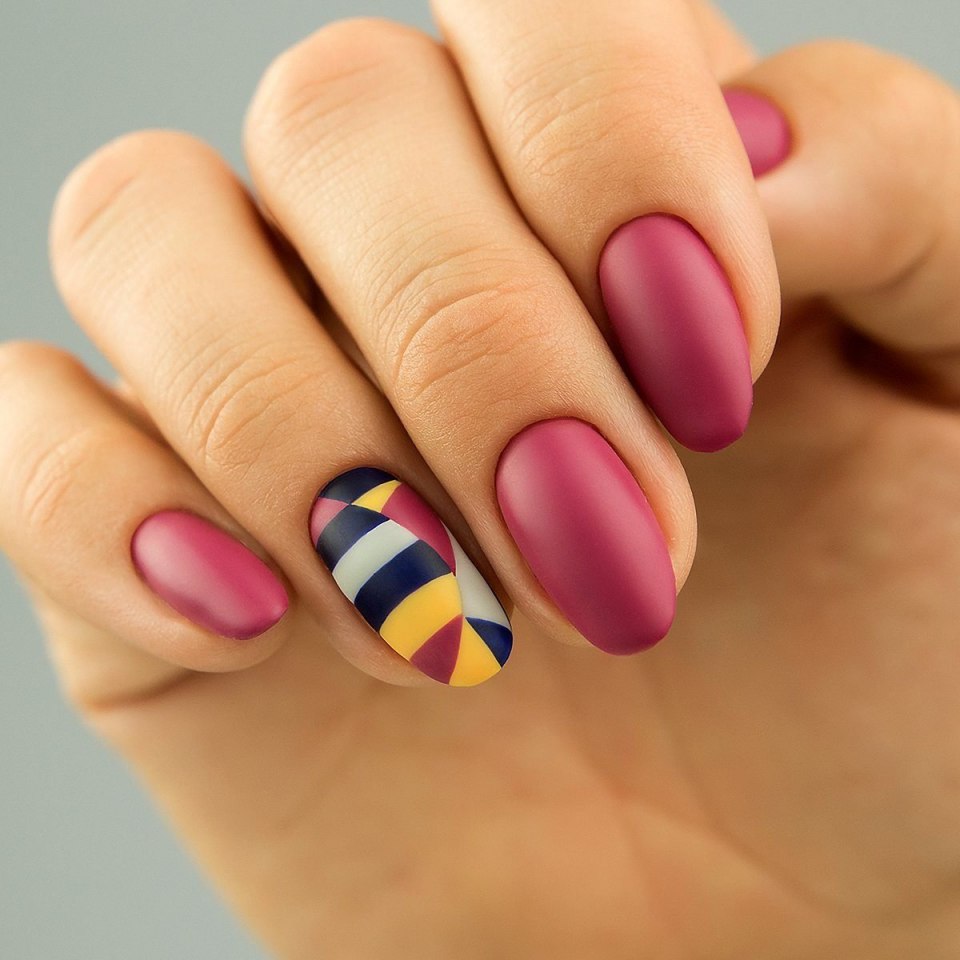 Маникюр Весна 2021 модные на короткие ногти