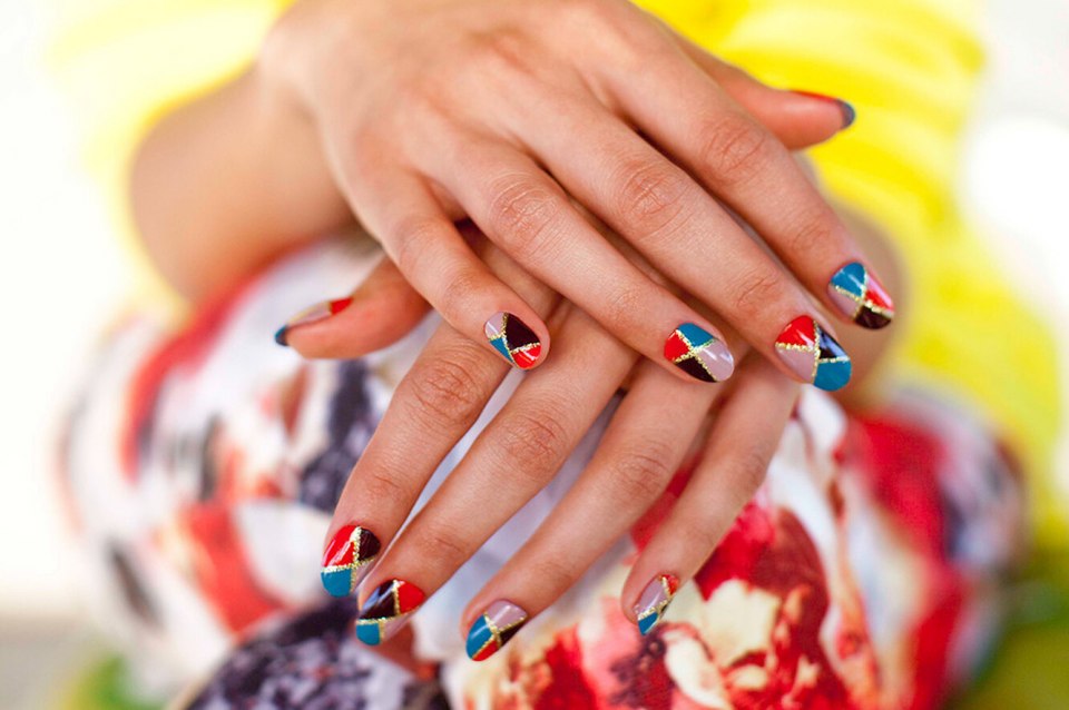 Наращивание ногтей