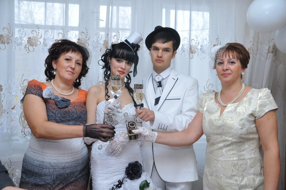 Маникюр на свадьбу маме жениха