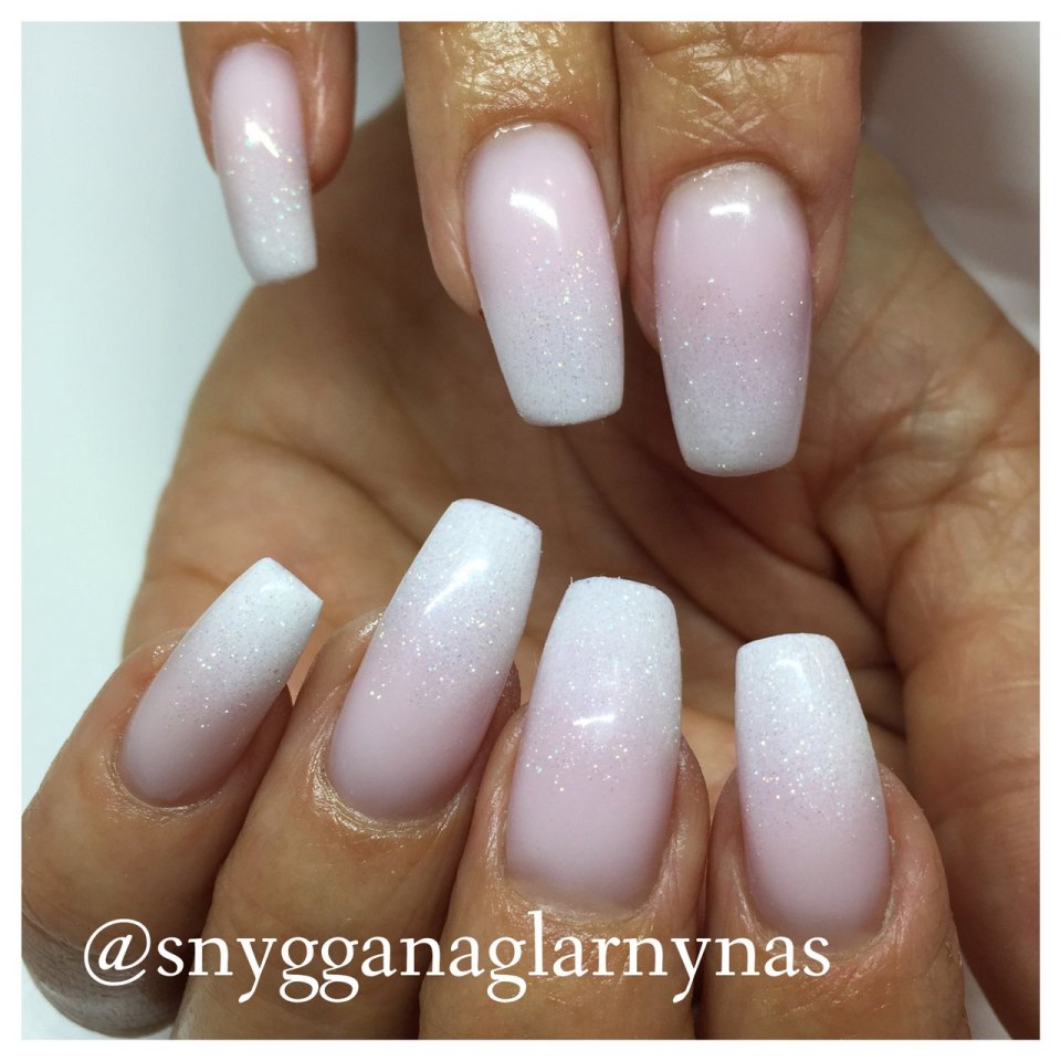 Blue and White Ombre Nails