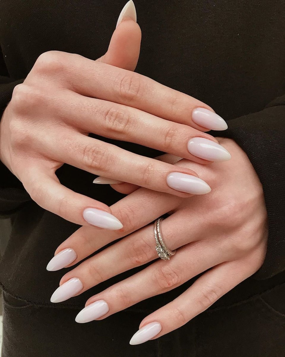 Нюдовый френч миндаль