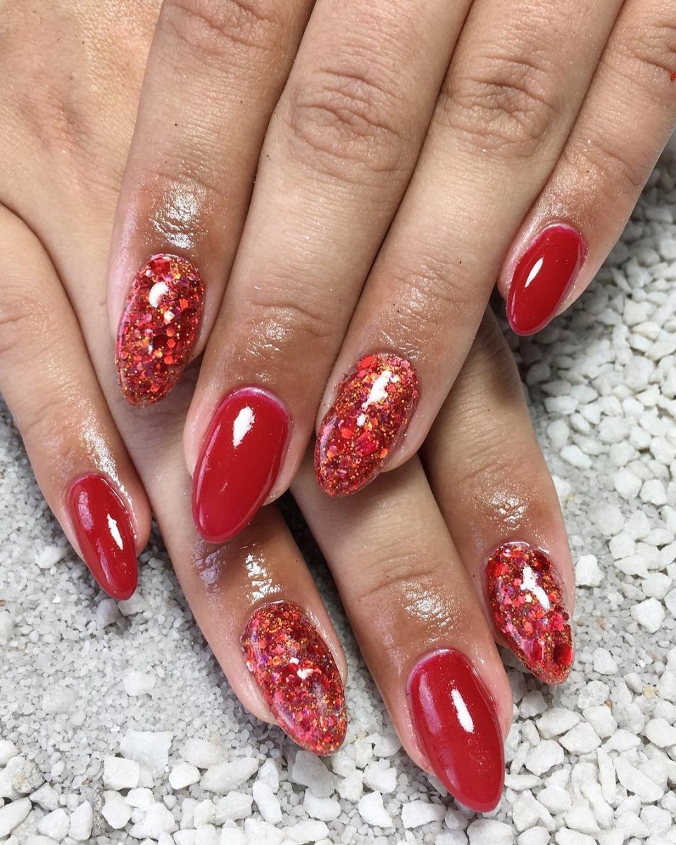 Ногти в клынцном цвете