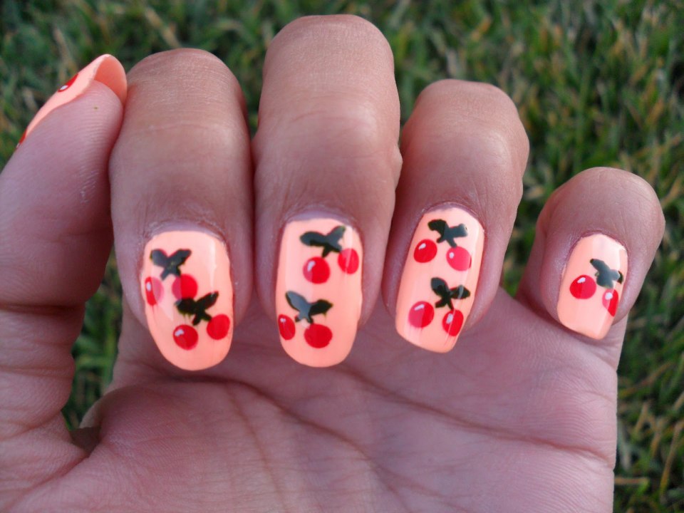 Маникюр с бабочками наклейками