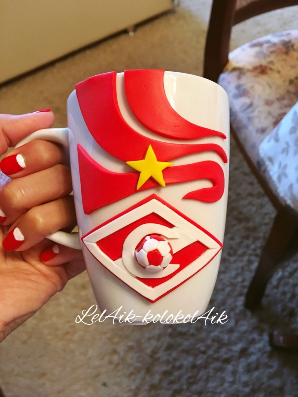 Футбольный маникюр
