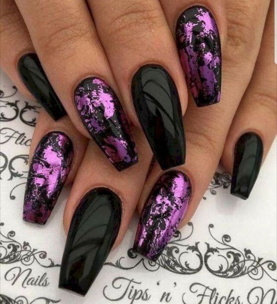 Фиолетовые ногти