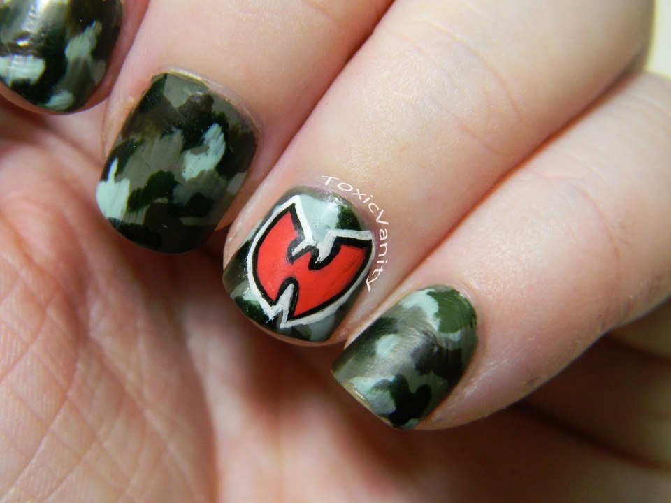 Ногти Toxic