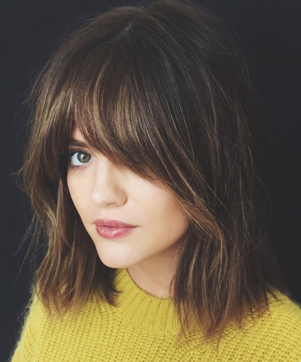 Карли Клосс стрижка каре