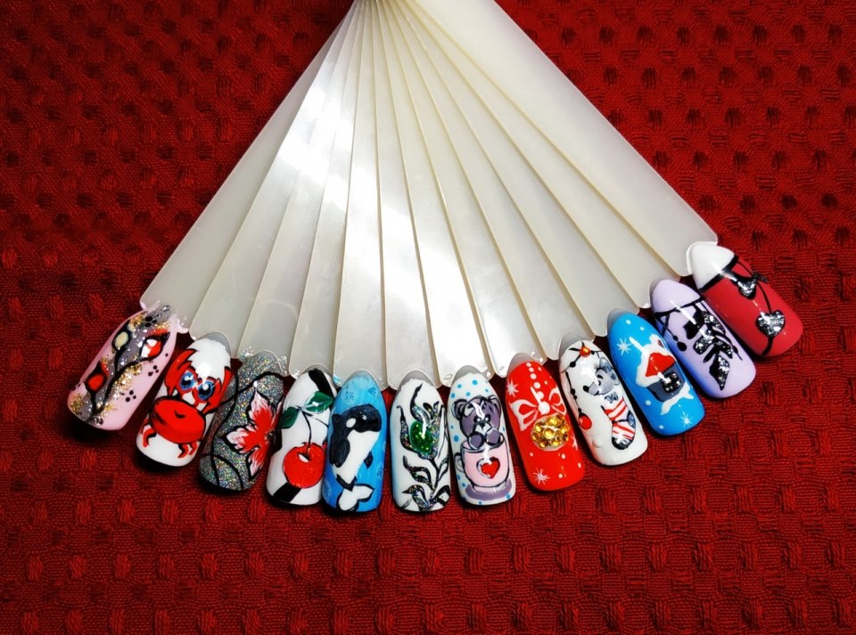 Окрашивание ногтей