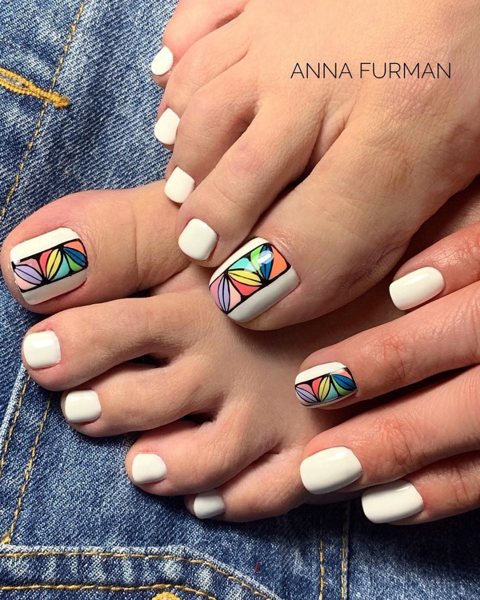 Матовый педикюр