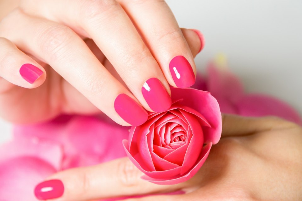 Классический маникюр с покрытием