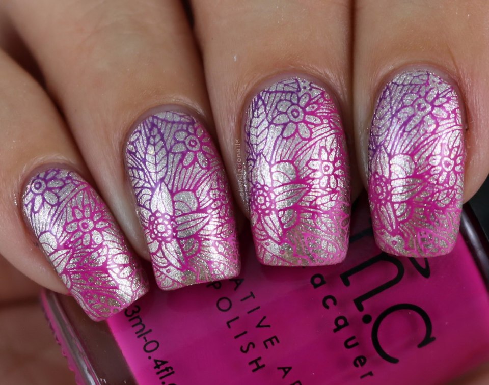 Розовые ногти