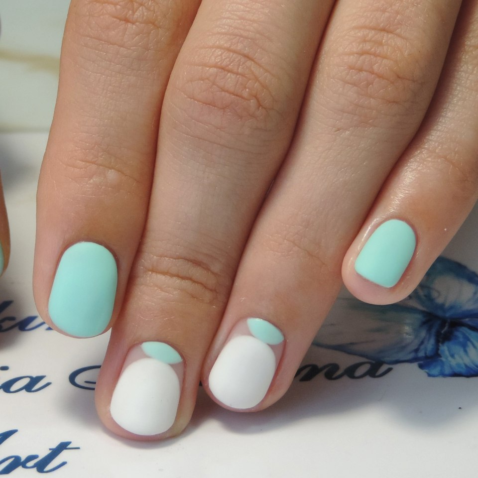 Маникюр в постельныхтонах