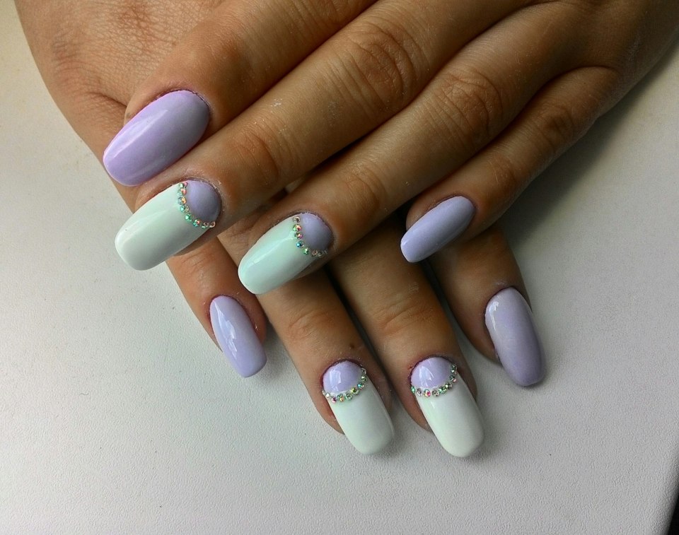 Маникюр в пастельных тонах