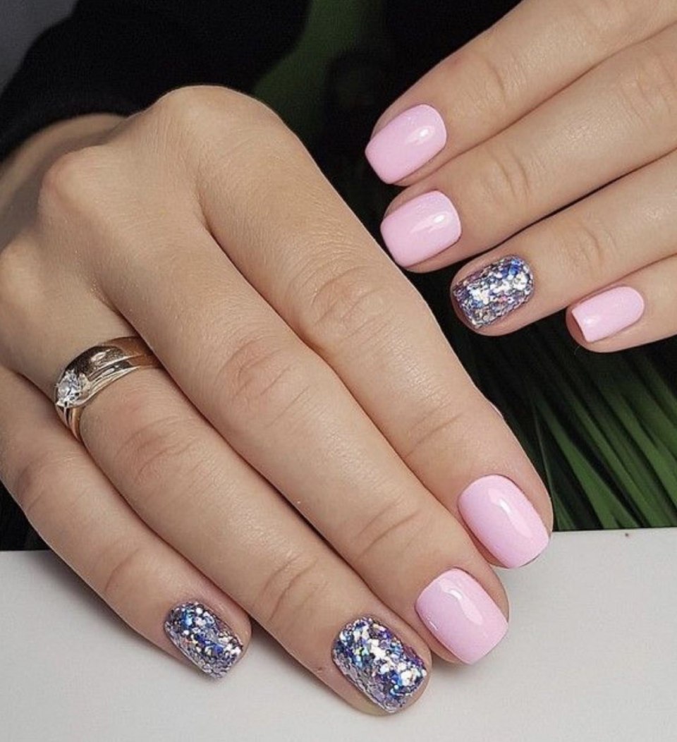 Маникюр на короткие ногти светлые оттенки