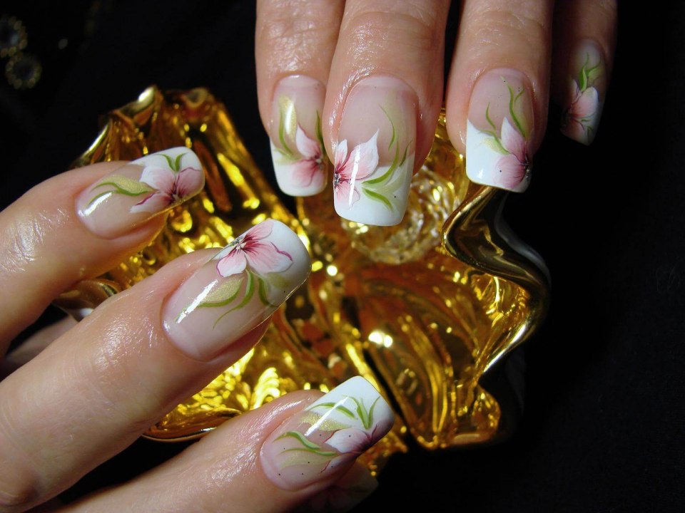Нарощенный гель ногти цветы