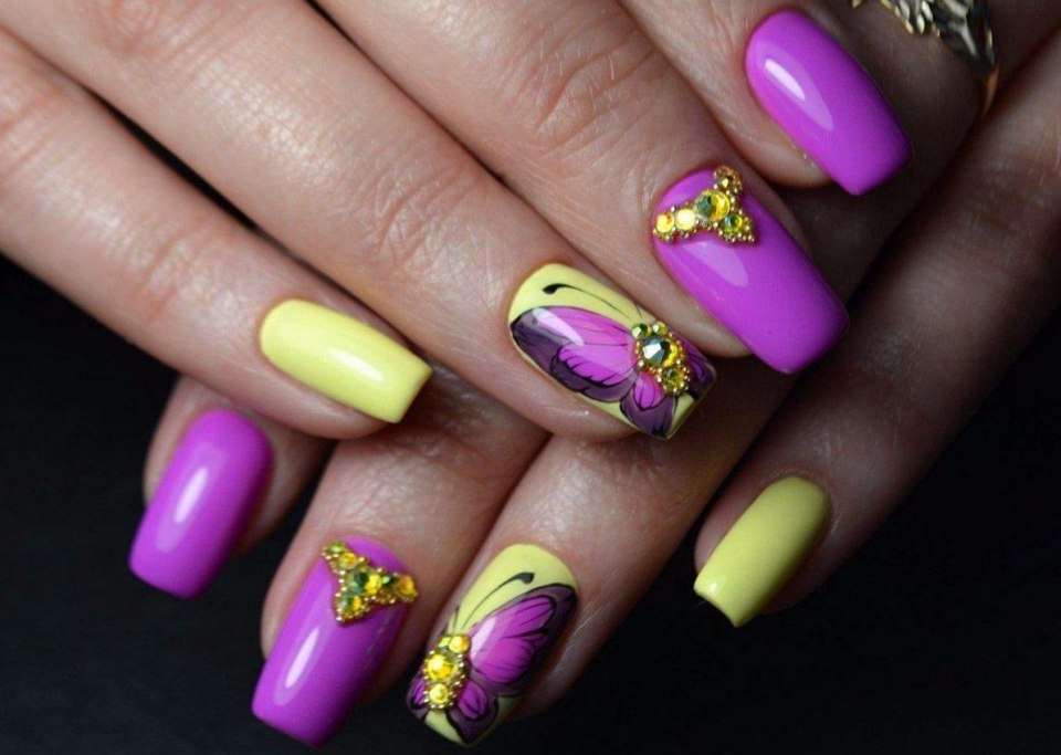 Маникюр жёлтый с фиолетовым