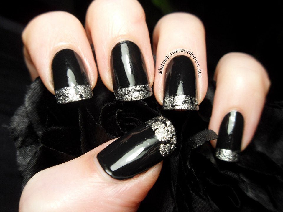 Черный маникюр