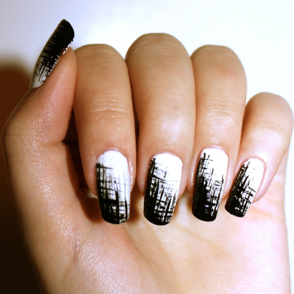 Маникюр с рисунком