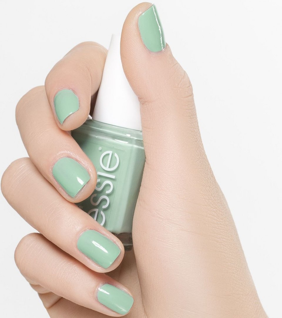 Essie бирюза и Карибы