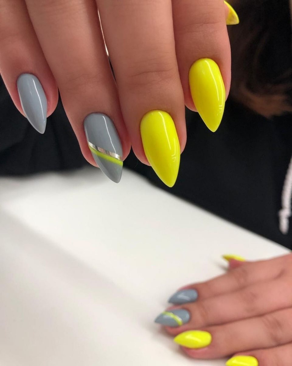 Ярко желтый маникюр