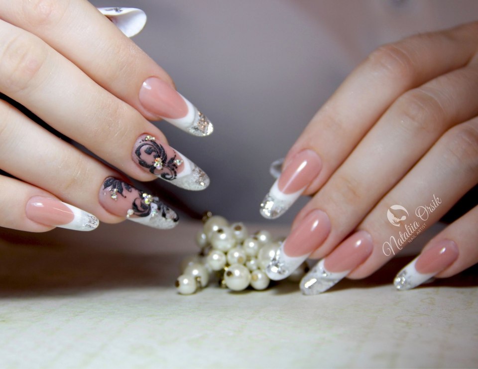 Выкладной френч белый миндаль