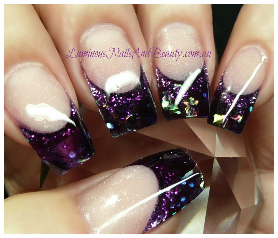 Ногти темный блестящий френч