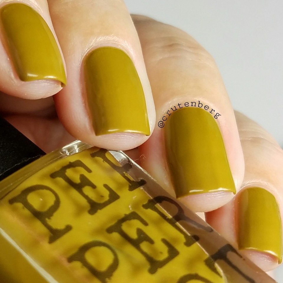 Серо желтый маникюр