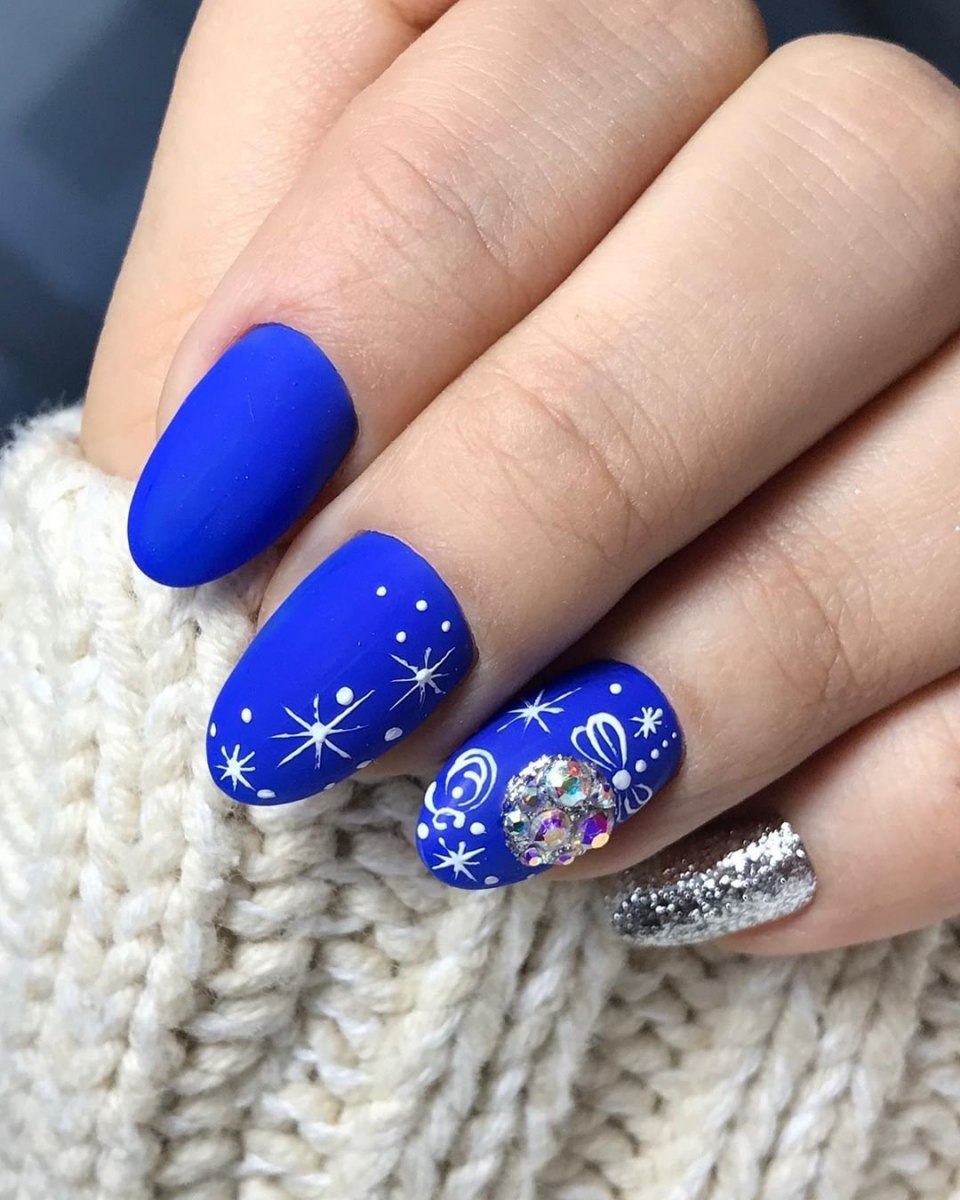 Tinsel маникюр