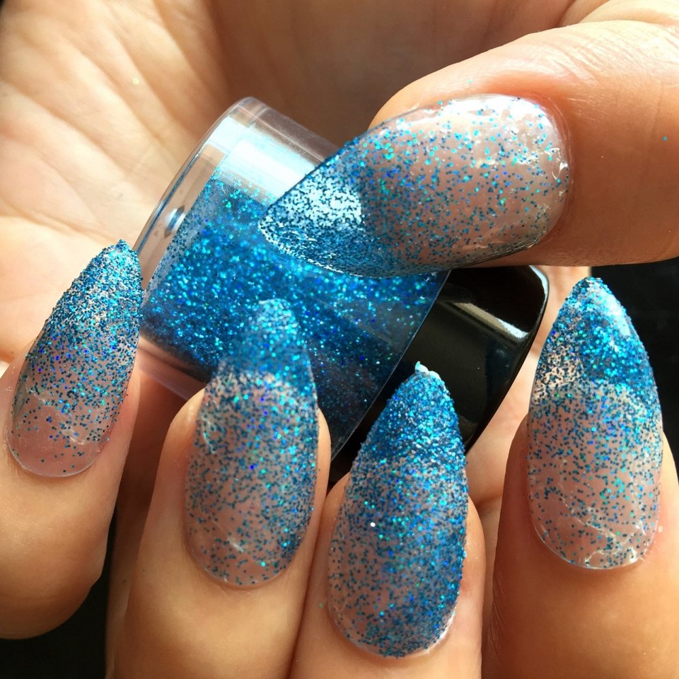 Ногти с блёстками