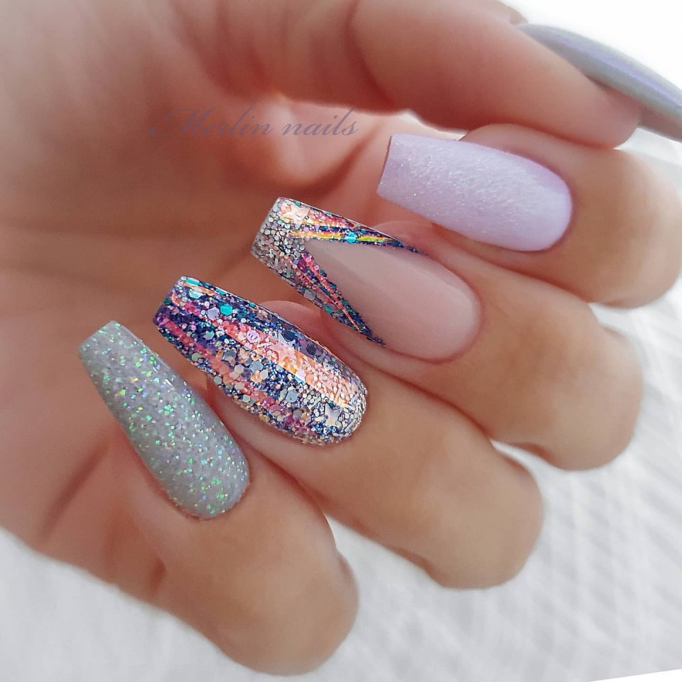 Дарья Баландина маникюр новогодний