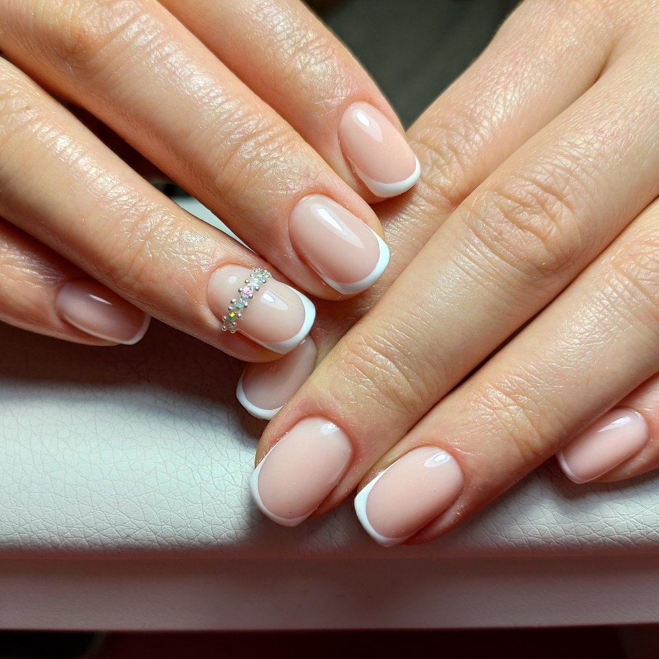 Нюдовый матовый френч