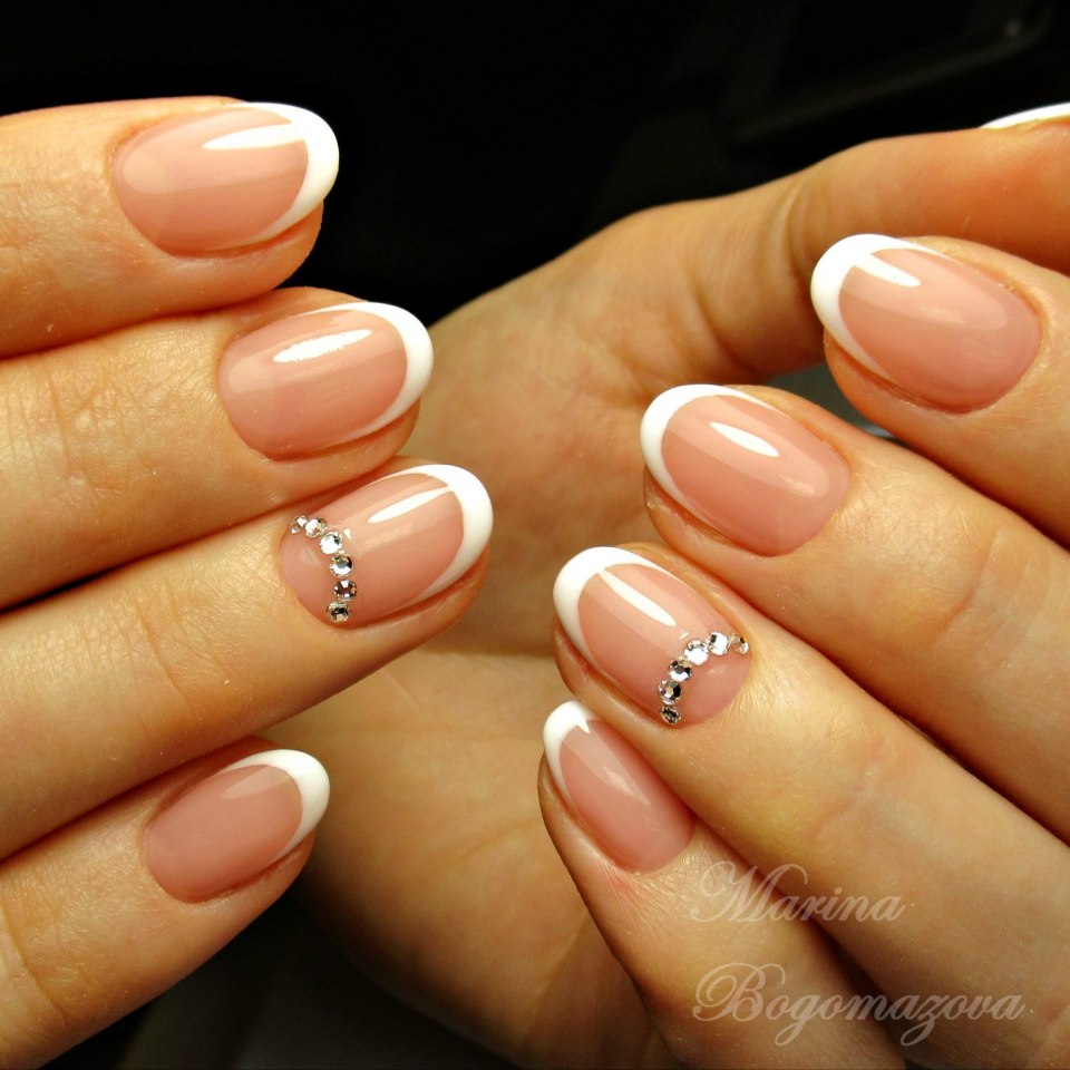Красивый французский маникюр
