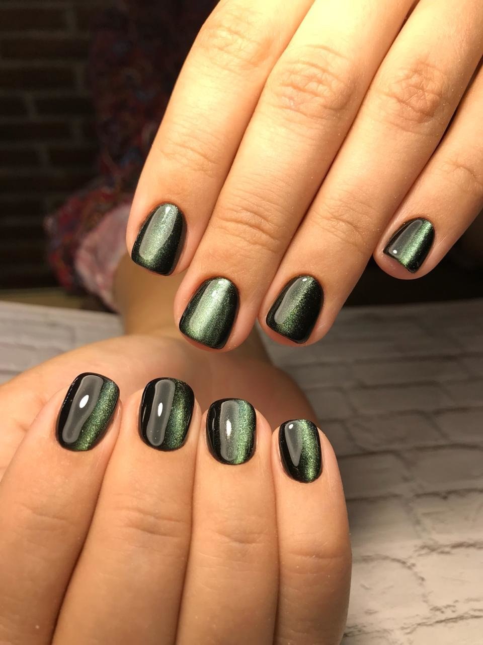 Маникюр кошачий глаз