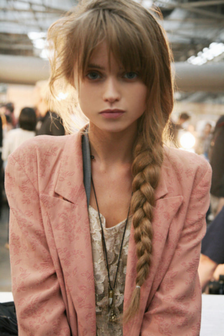 Молодые челка. Эбби ли. Abbey Lee Kershaw. Abbey Lee Kershaw 2008. Abbey Lee Kershaw с челкой.