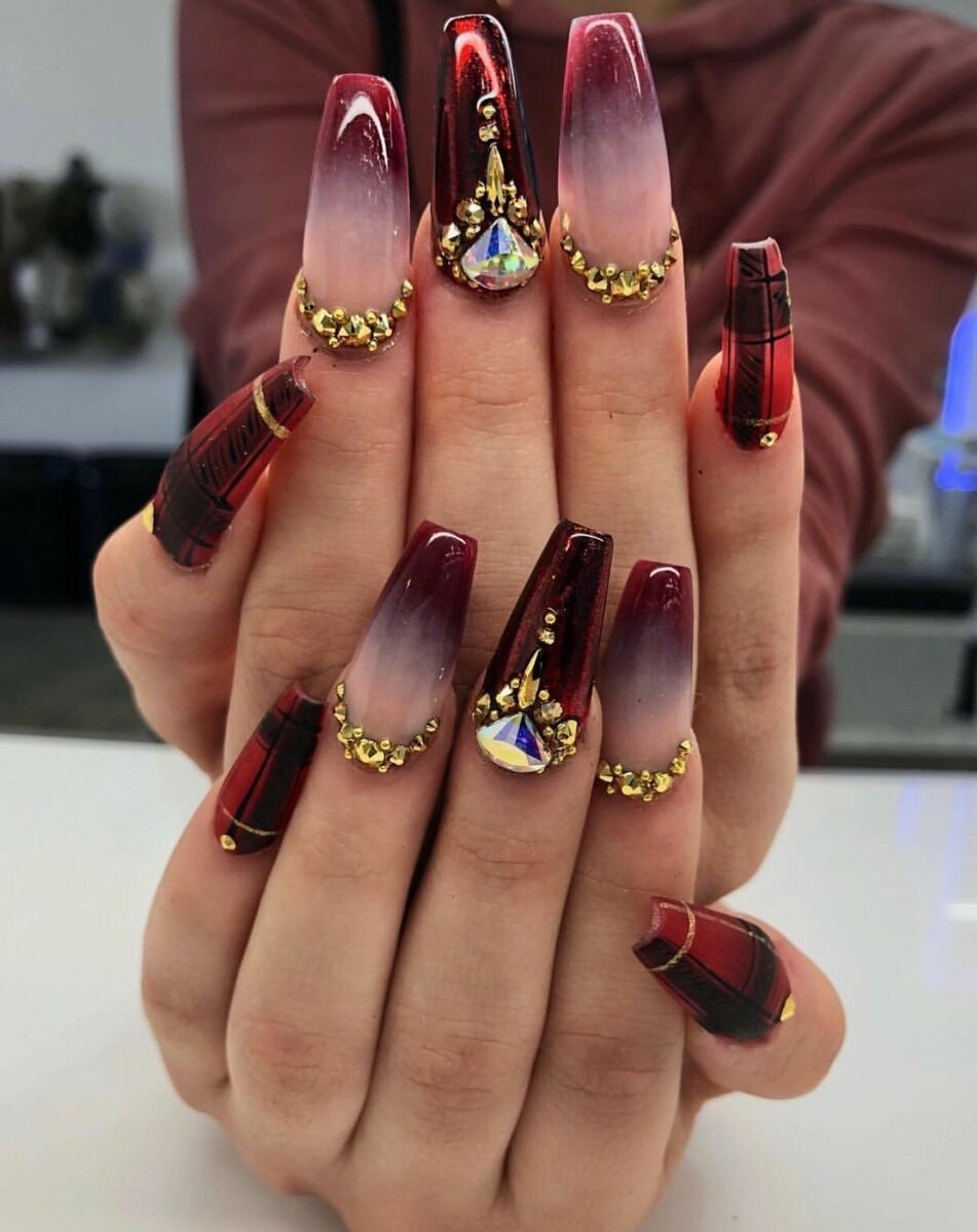 Модный маникюр на длинные ногти