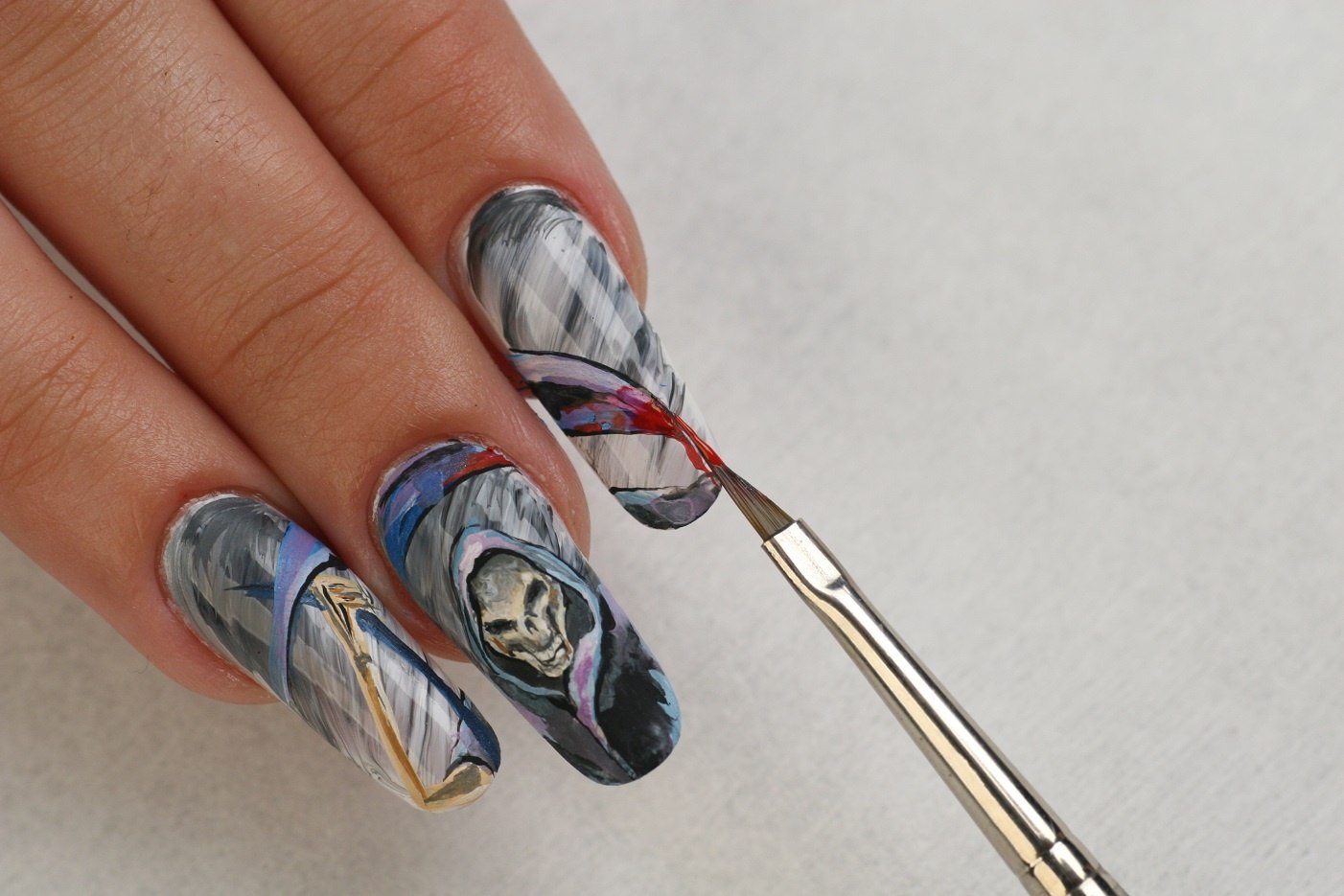 Кисти для росписи ногтей