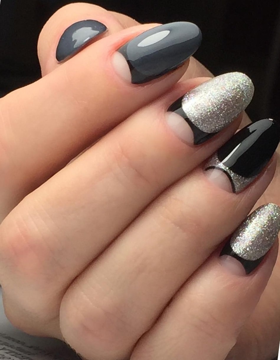 Серый маникюр