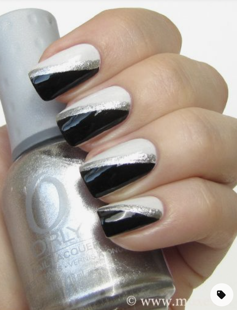 Серебристый маникюр