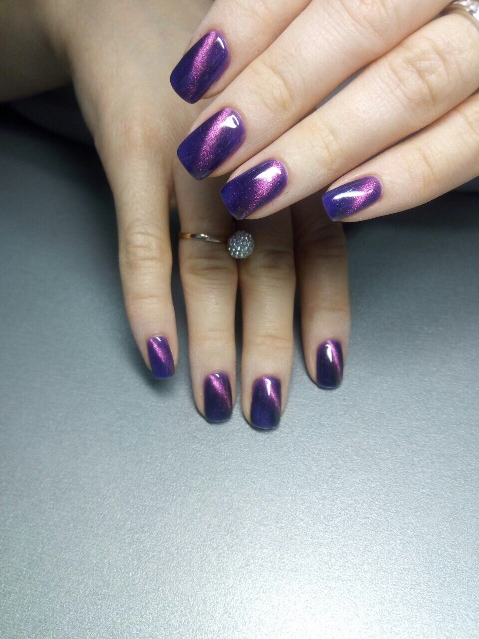Ногти сиреневые с песком