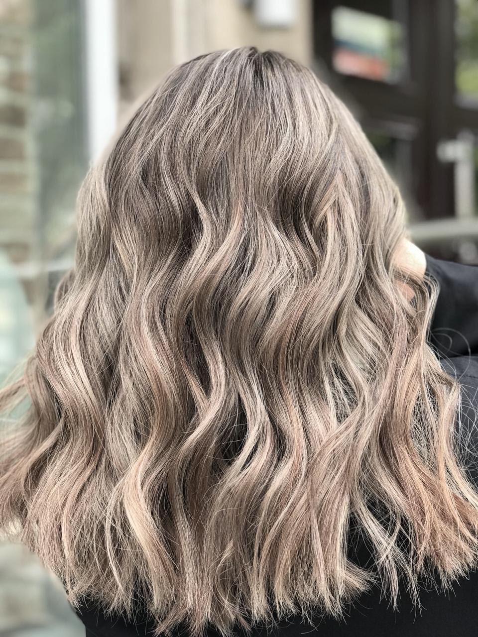 Аэр тач на волосах