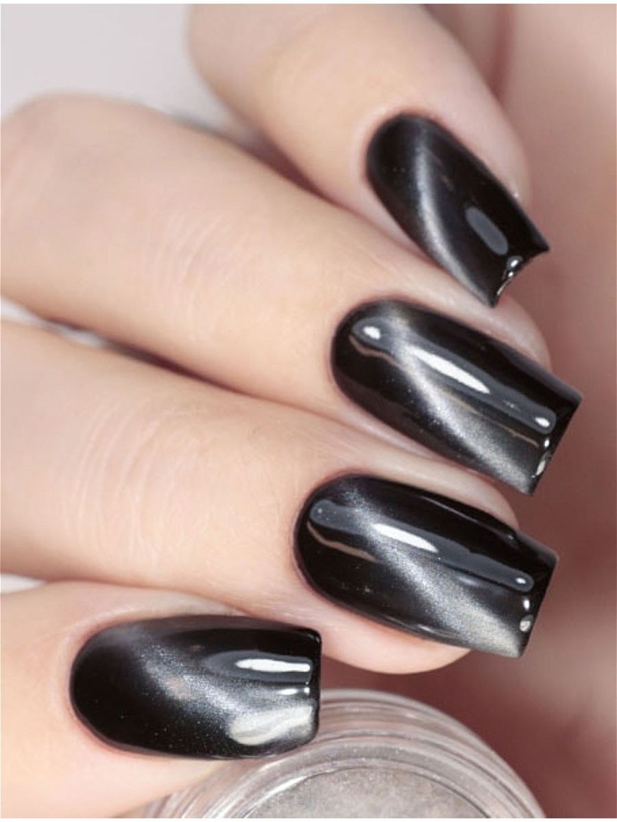 Чёрный маникюр на короткие ногти 2021