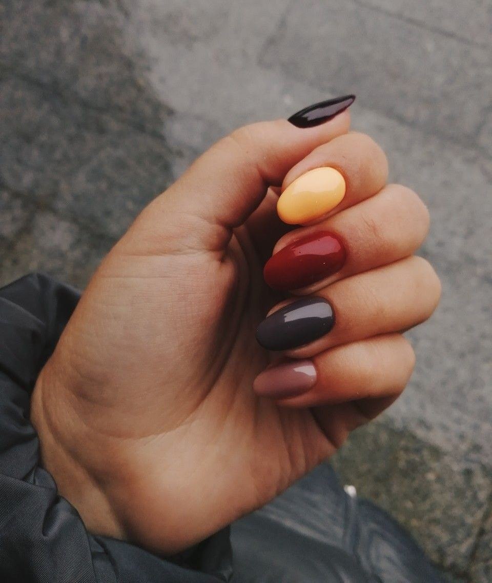 Осенние ногти однотонные